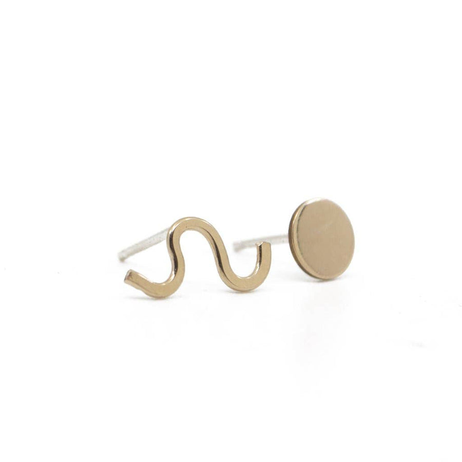 Wiggle and Dot Earrings in Gold