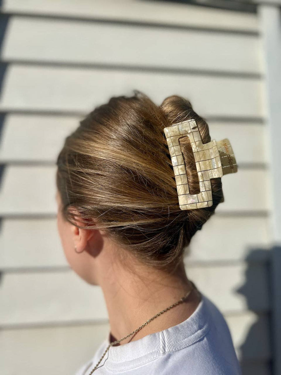 Perfect Daily Acetate Claw Hair Clip | Eco-Friendly: Seashell