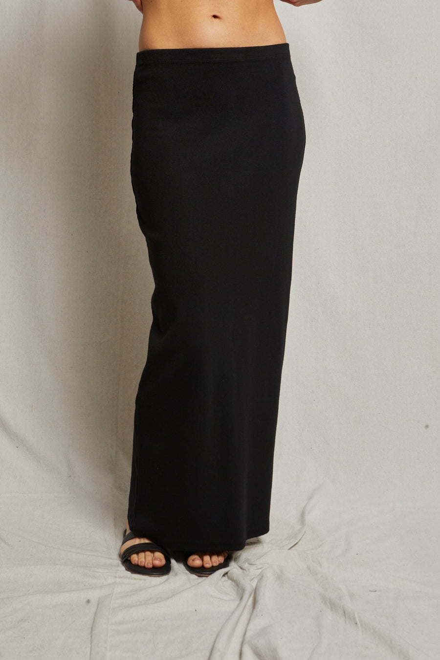 Structured Rib Skirt (True Black)