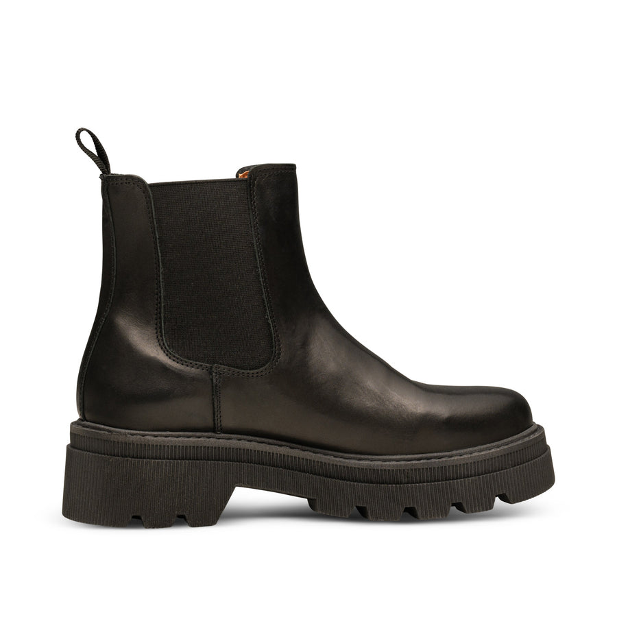 Sanna Chelsea Boot (Black)