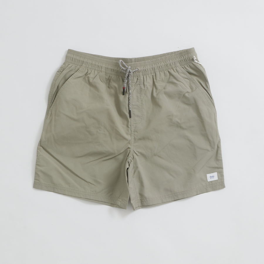 Poolside Volley (Warm Gray)